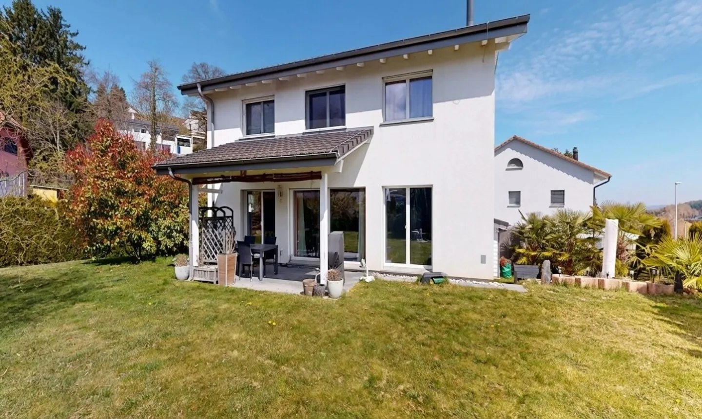 Beautiful detached house in Bollion - Photo 1 of 11