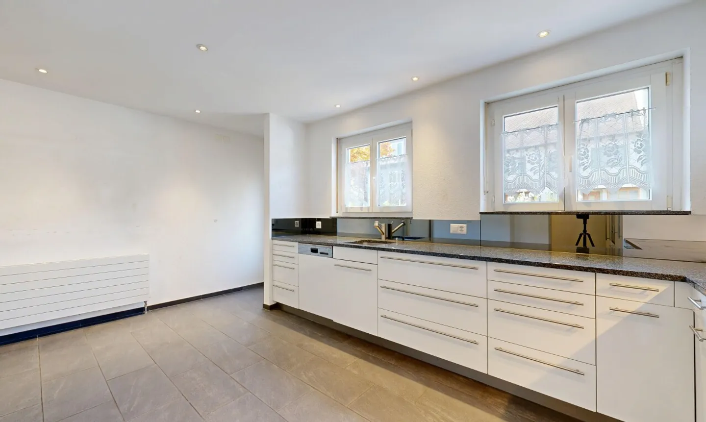 Classic Charm, Modern Living - Terraced House with Expansion Potential - Photo 7 of 11