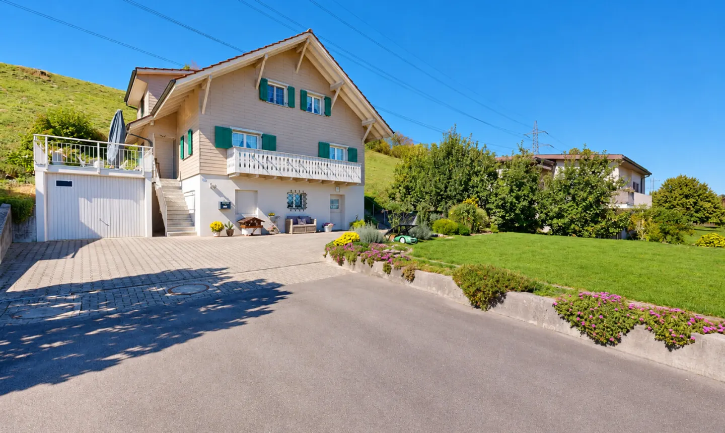 Charmante maison individuelle avec beaucoup d'espace et une belle vue - Photo 1 sur 11
