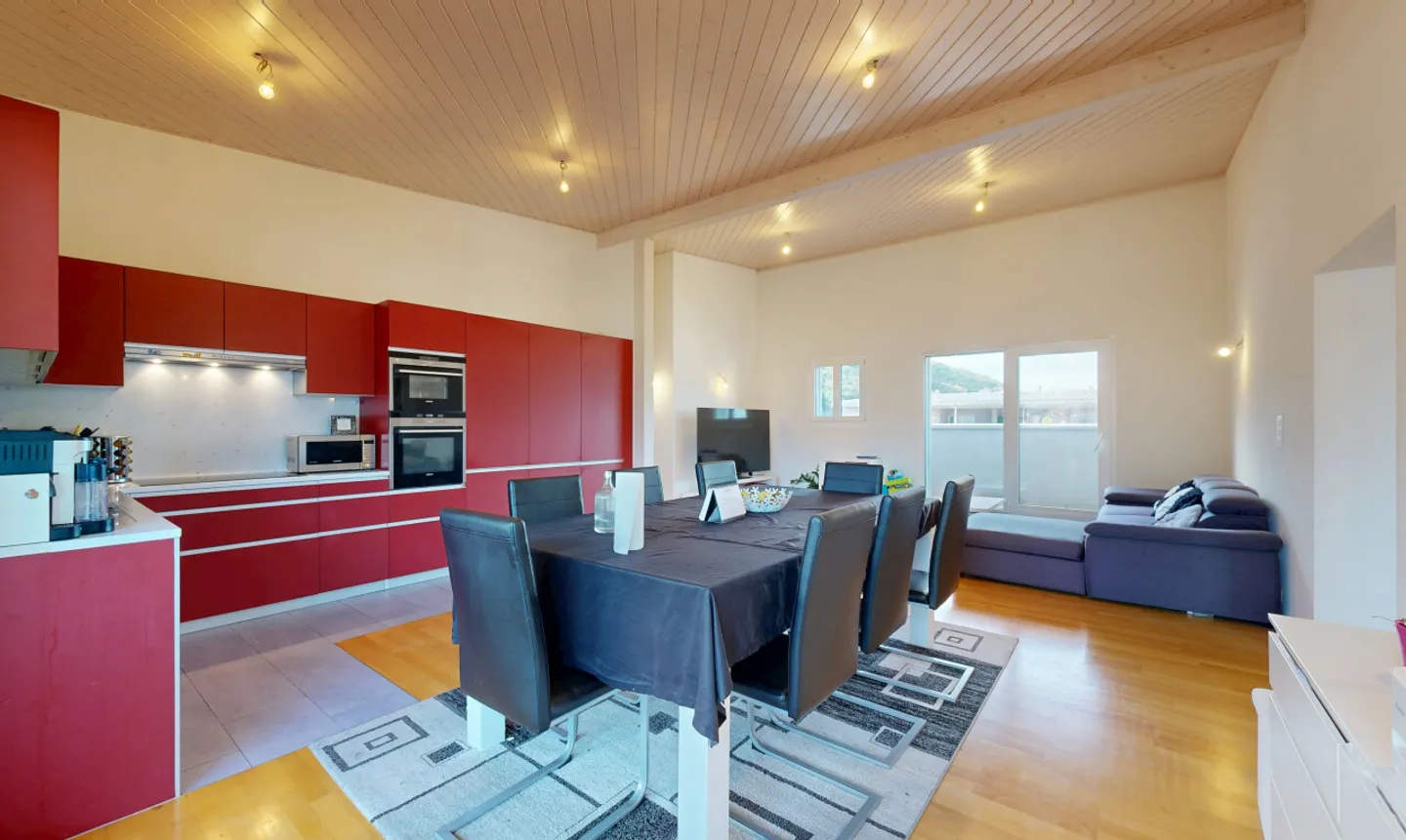 Large Penthouse with 60m² terrace and mountain views. - Photo 3 of 11