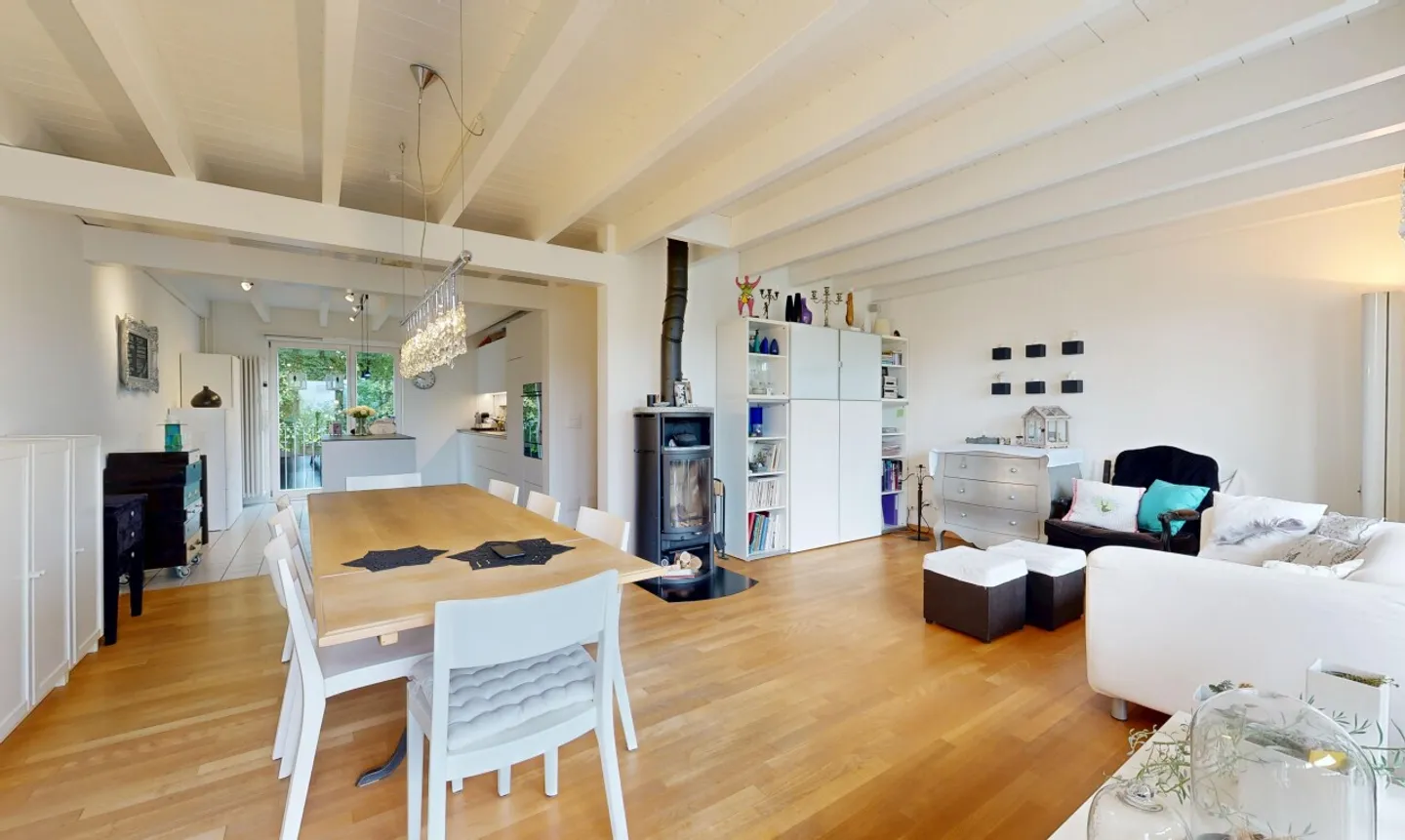 Light-Filled 5.5-Room Terraced House in Affoltern am Albis - Photo 3 of 11