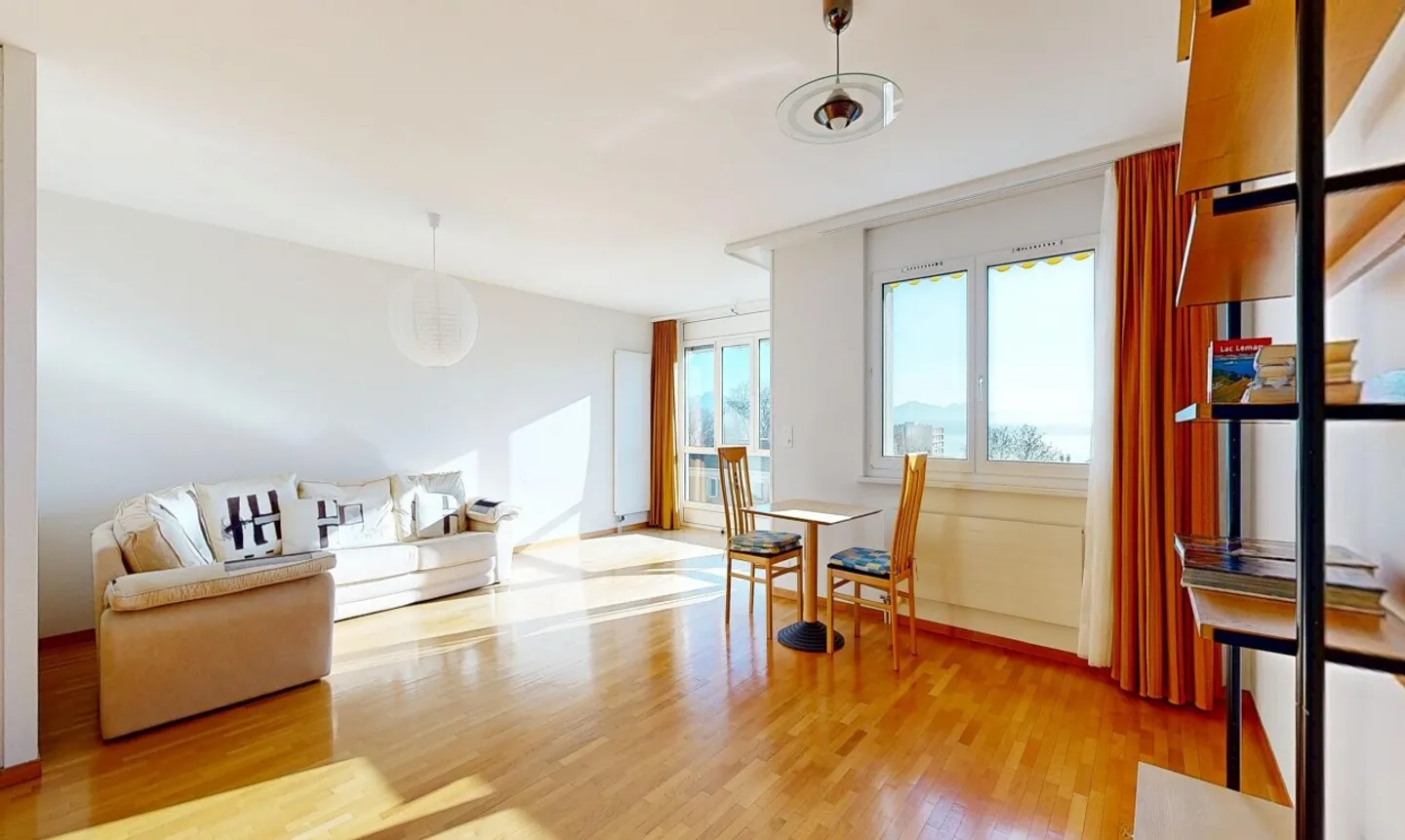 Exclusive: bright crossing apartment in a high-end PPE - Photo 3 of 11