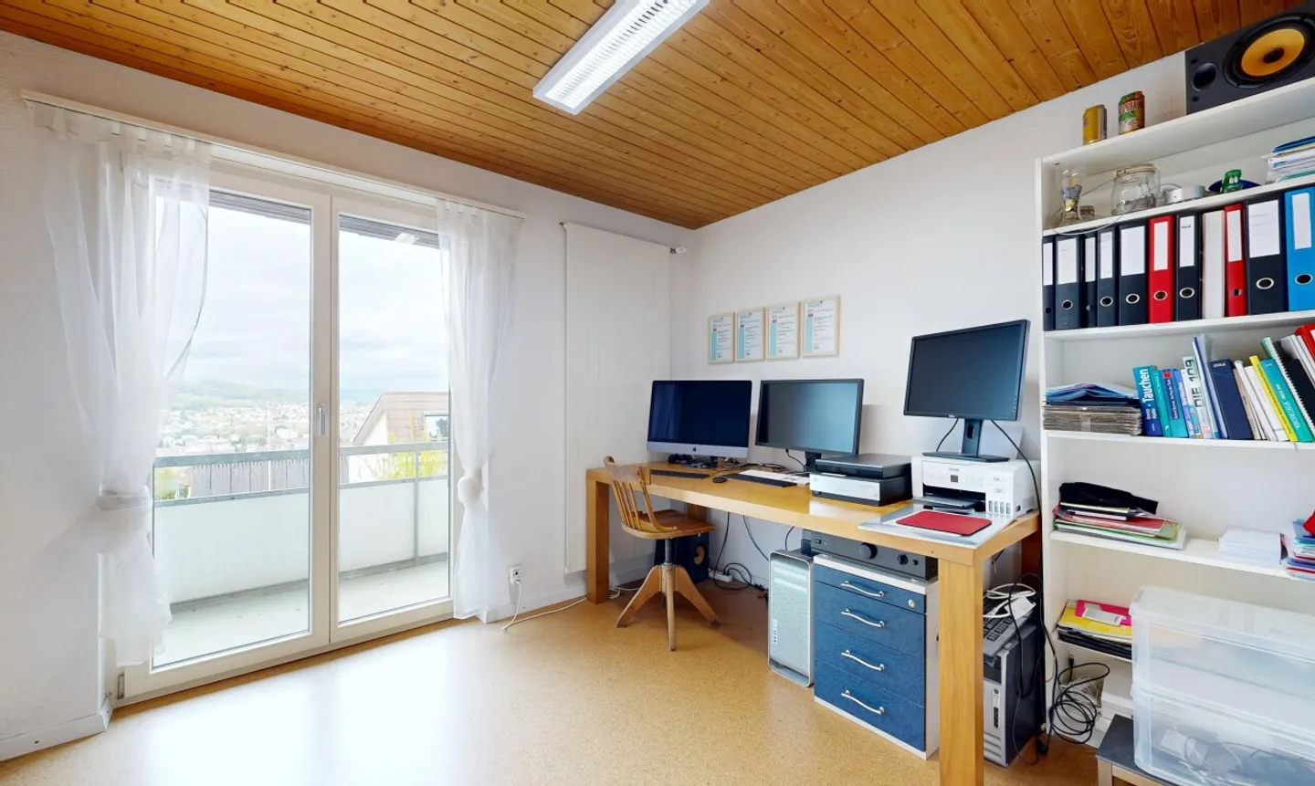 Charmante maison de 4,5 pièces avec vue dégagée et grand terrain - Photo 5 sur 11