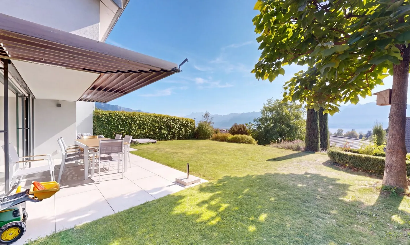 Contemporary Minergie House with Exceptional Lake View - Photo 2 of 11