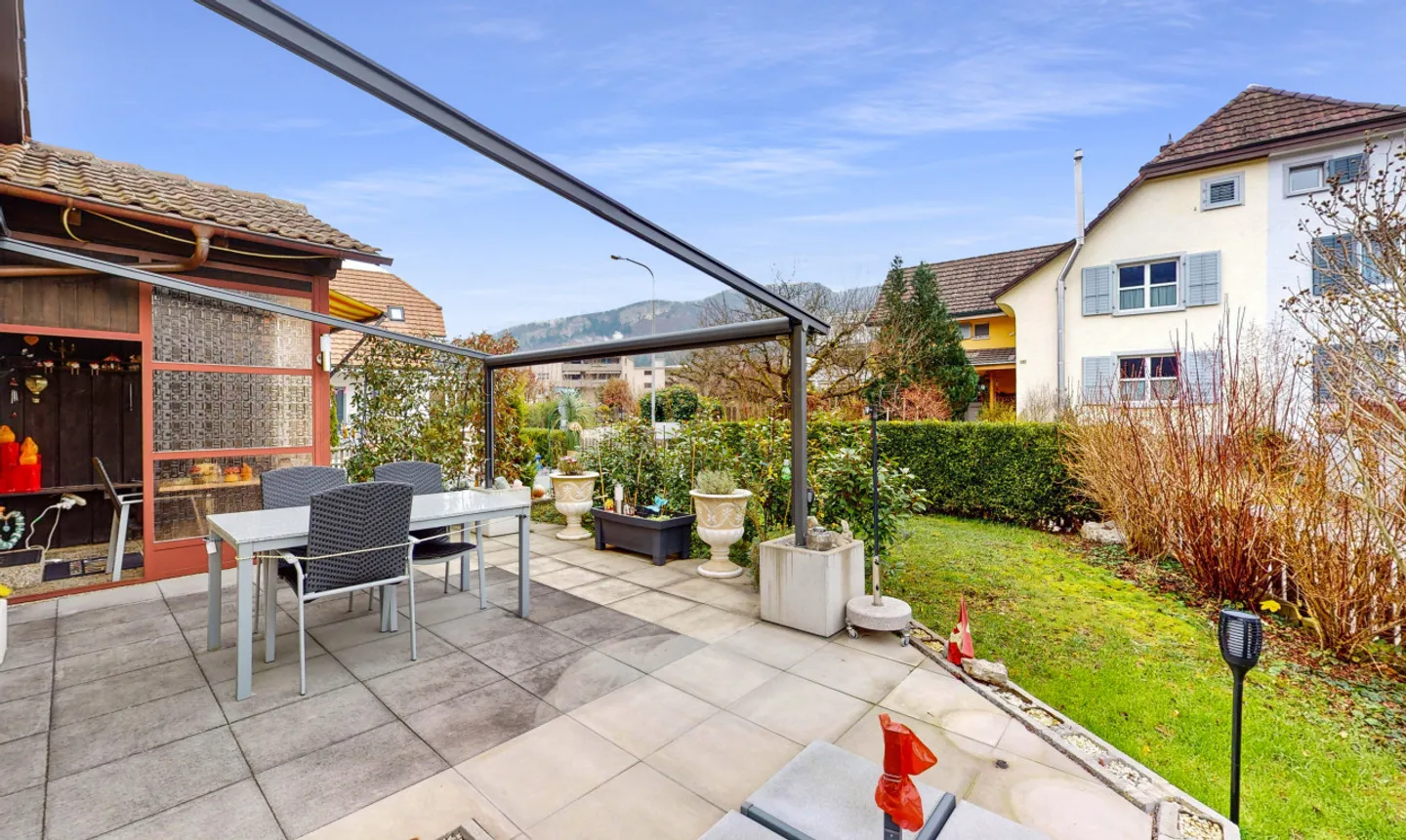 Incantevole casa indipendente in posizione soleggiata - Foto 2 di 13