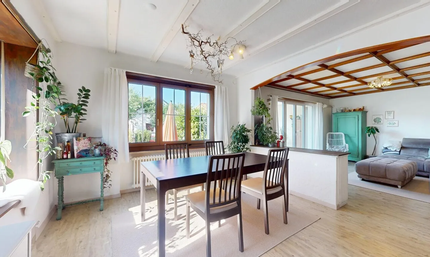 Casa spaziosa con giardino e molto spazio per la famiglia e l'ufficio - Foto 2 di 11