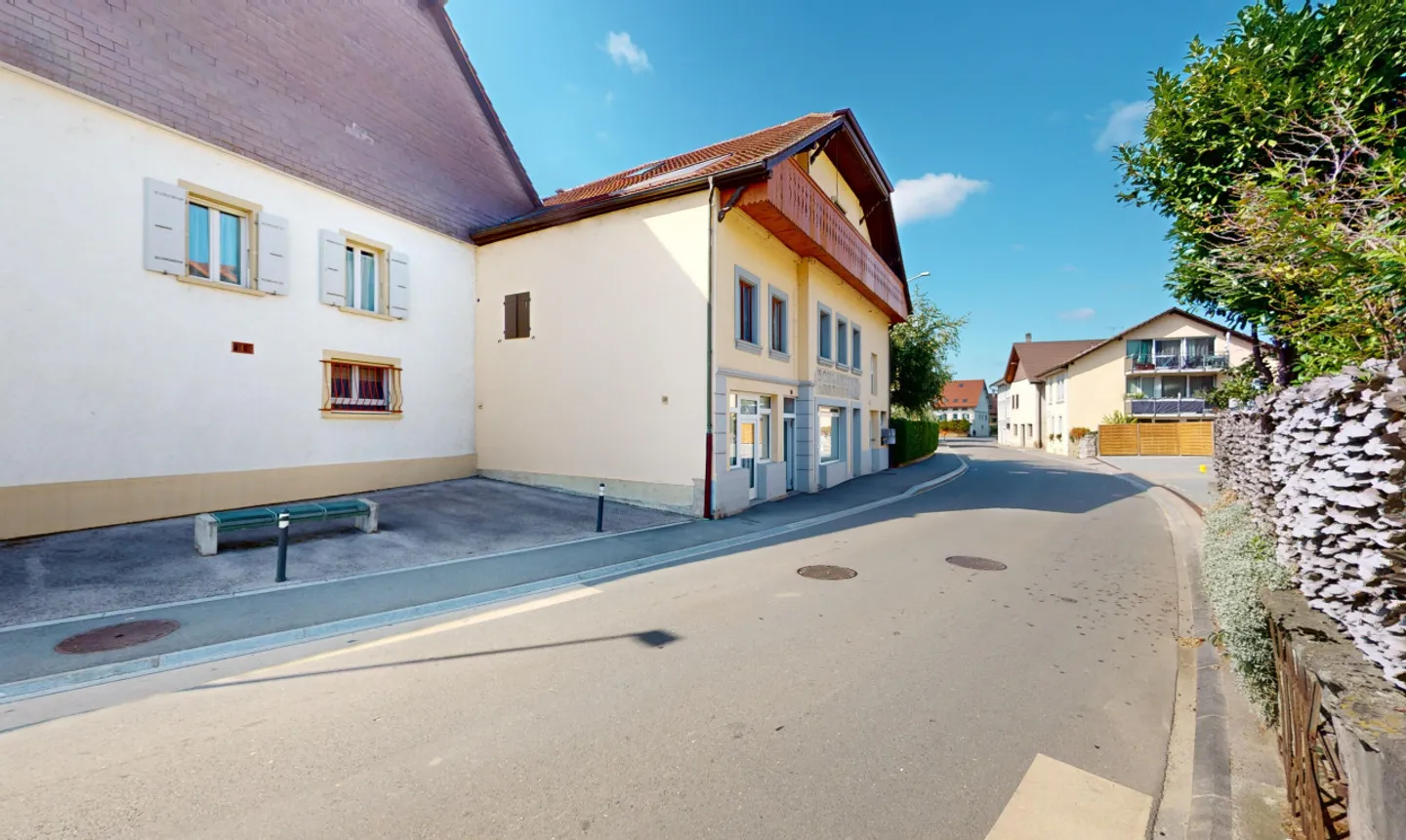 Selten: Renoviertes Mietgebäude mit 6 Wohnungen in Corcelles-près-Payerne - Foto 2 von 13