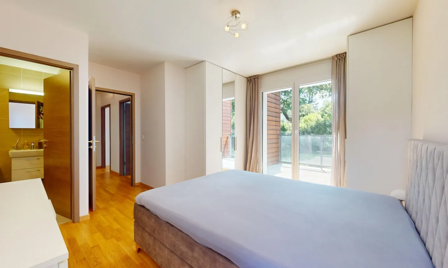 Charmantes Reihenhaus mit Garten - Foto 10 von 13