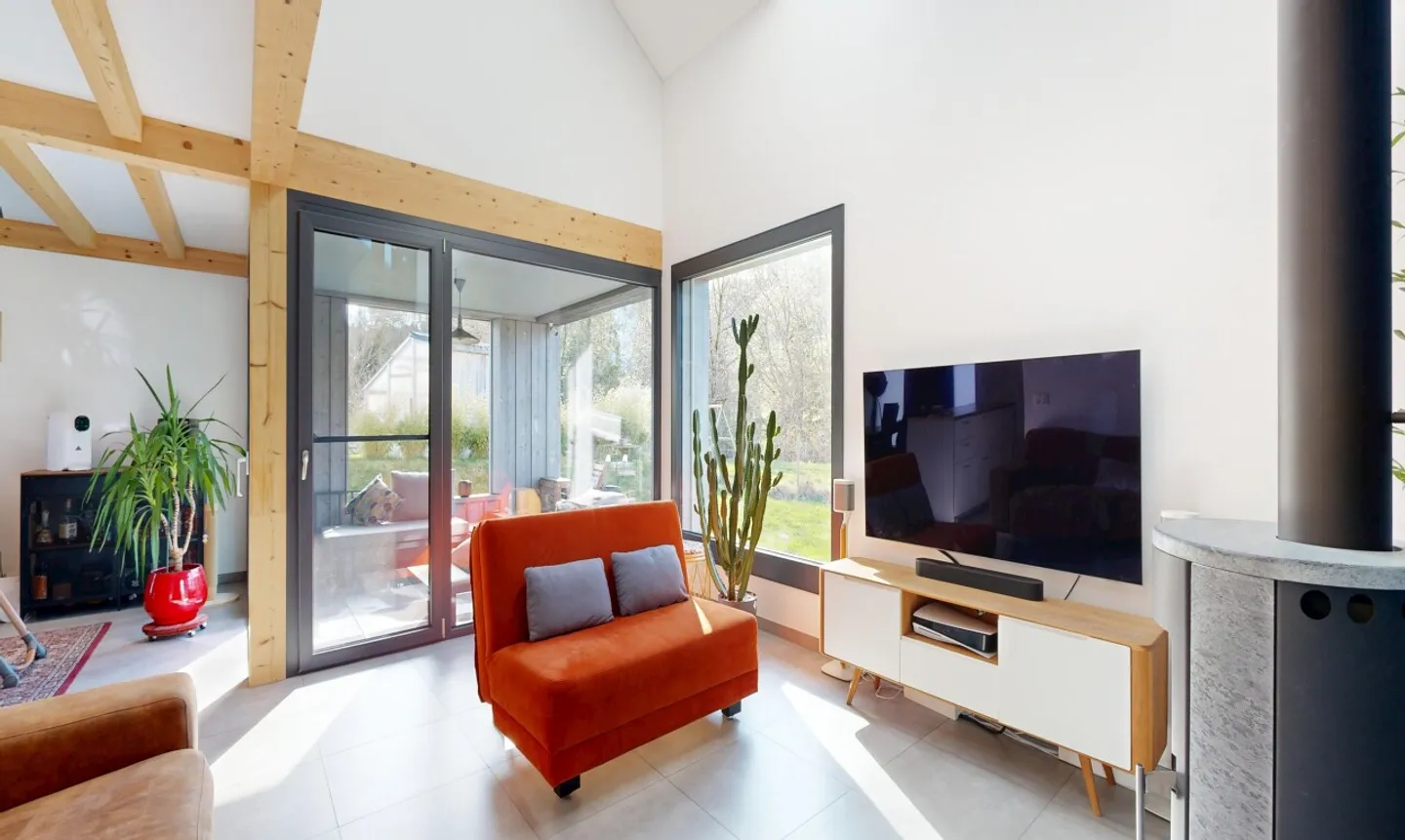 Family Villa with Terraces in Ecublens - Photo 4 of 11