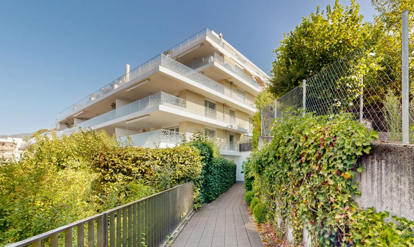 Raro appartamento 2.5 locali con vista panoramica - Foto 1 di 11