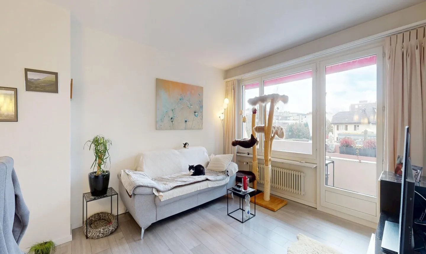 Appartement 2.5 pièces avec balcon dans un emplacement prisé à Wetzikon - Photo 5 sur 11