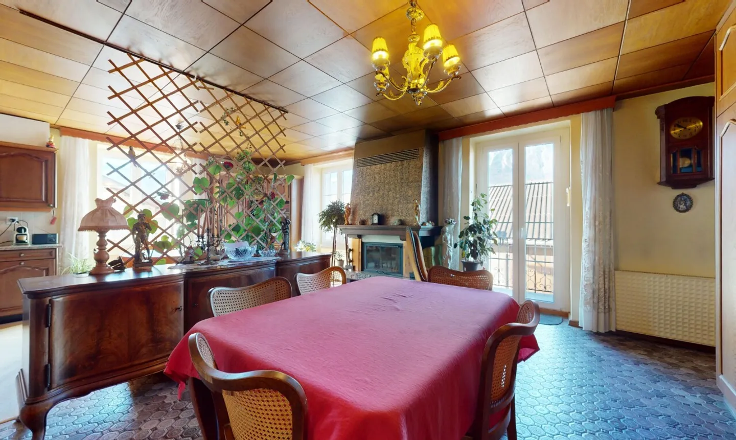 Bell'appartamento 3.5 locali con ufficio e locali di stoccaggio - Foto 1 di 11