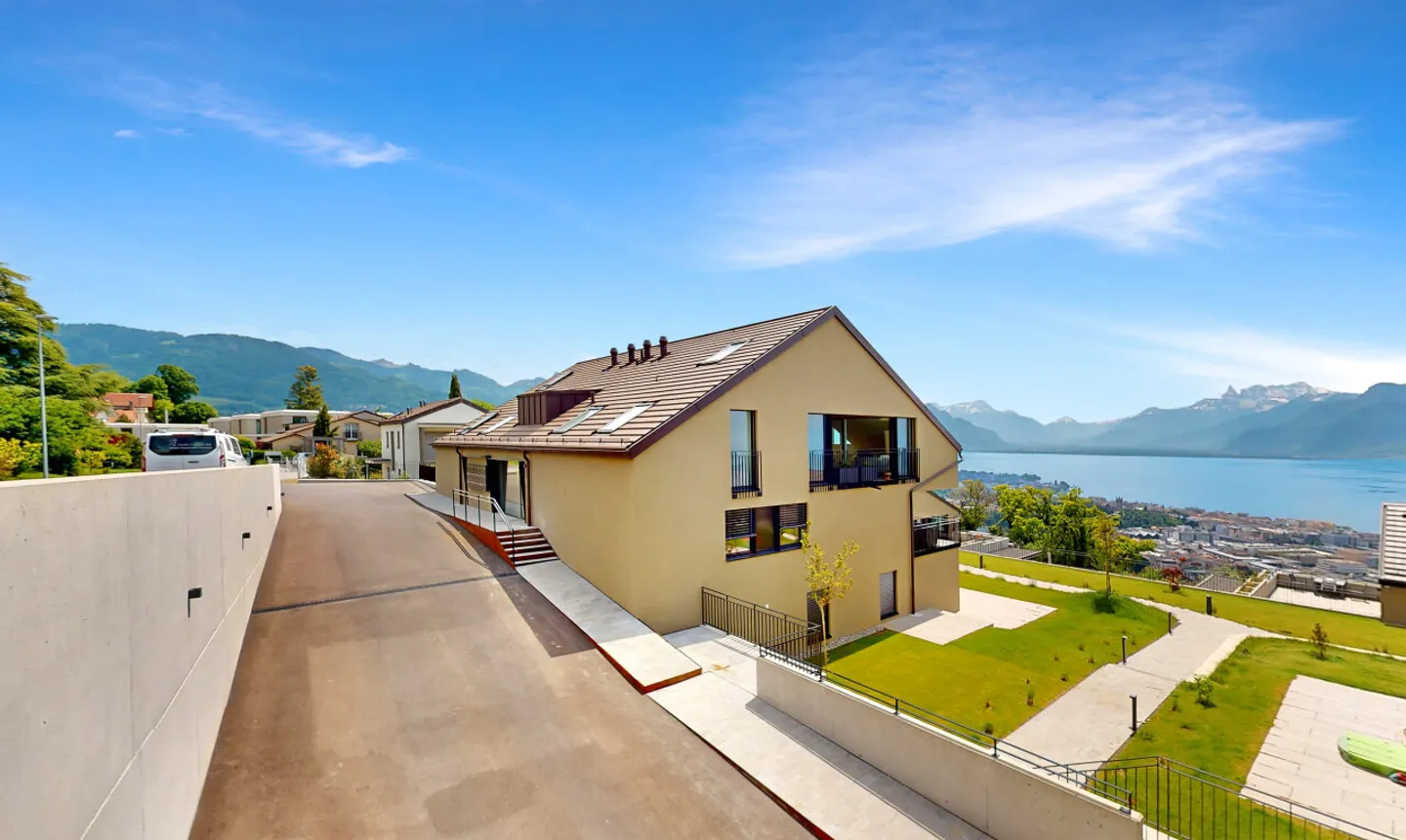 Stunning penthouse duplex with terrace and panoramic view - Photo 3 of 11