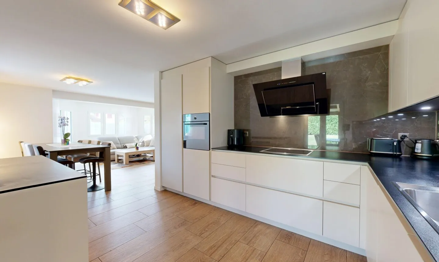Renovated detached house with swimming pool and landscaped garden in Collombey - Photo 4 of 11