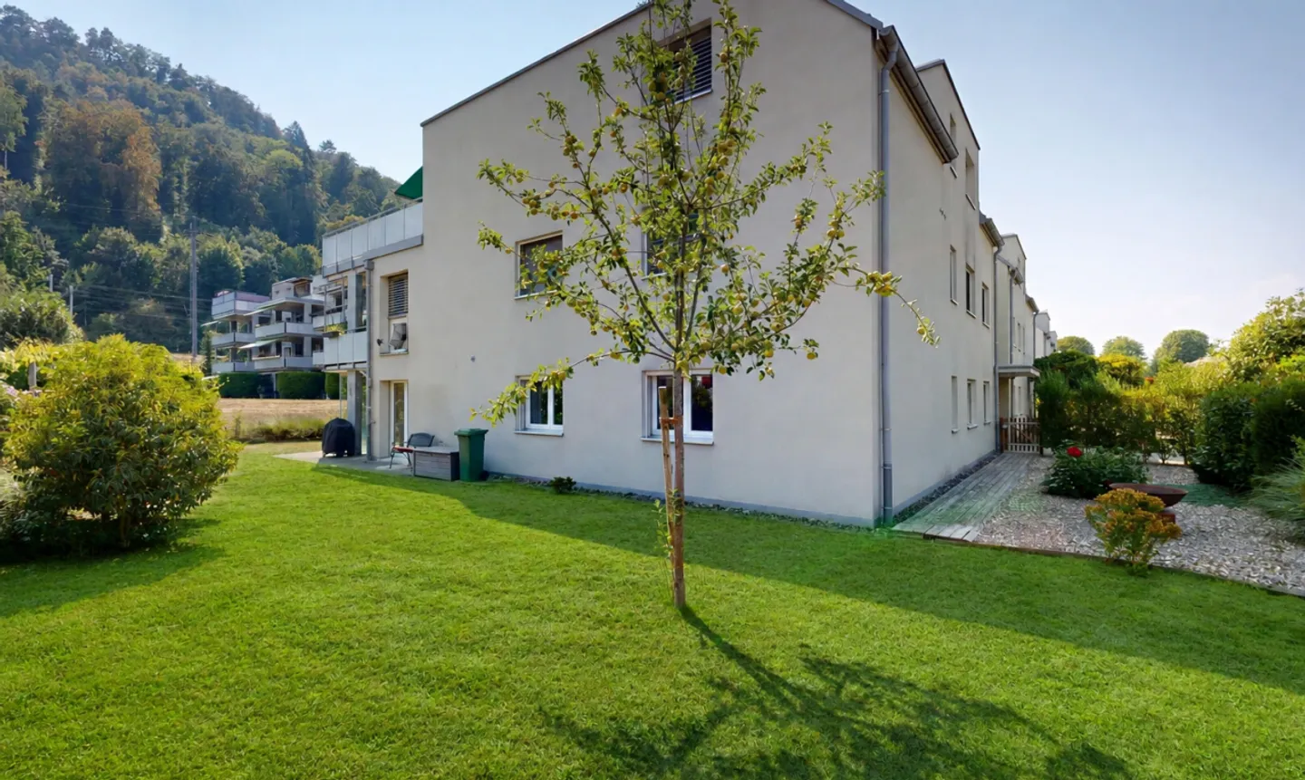 Modernes Gartenapartment in Eglisau - Foto 2 von 11