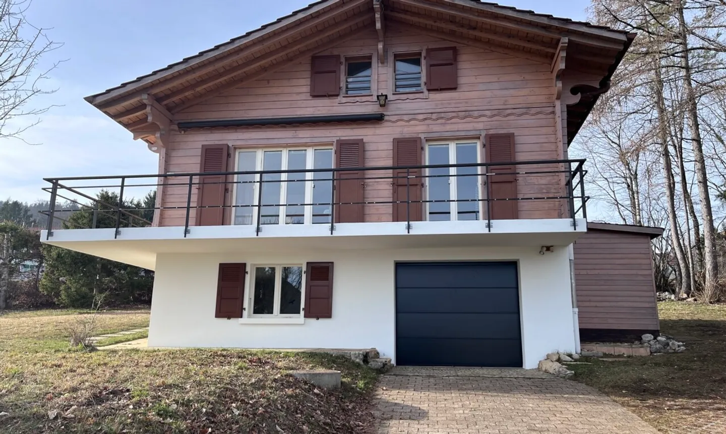 Fully renovated chalet in Arzier – absolute calm, panoramic view - Photo 9 of 11
