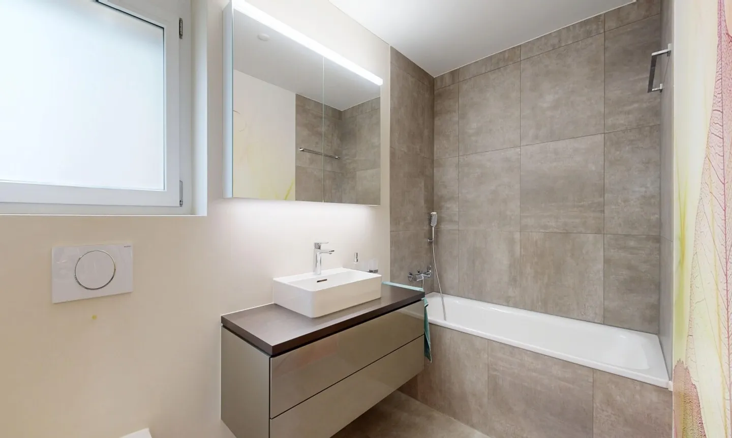 Bright 4.5-room apartment with large south-facing terrace - Photo 10 of 11