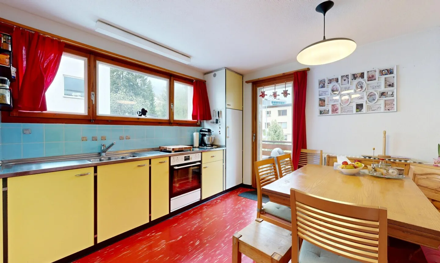 Charmante appartement de 4,5 pièces dans un emplacement calme à Davos Platz - Photo 3 sur 13