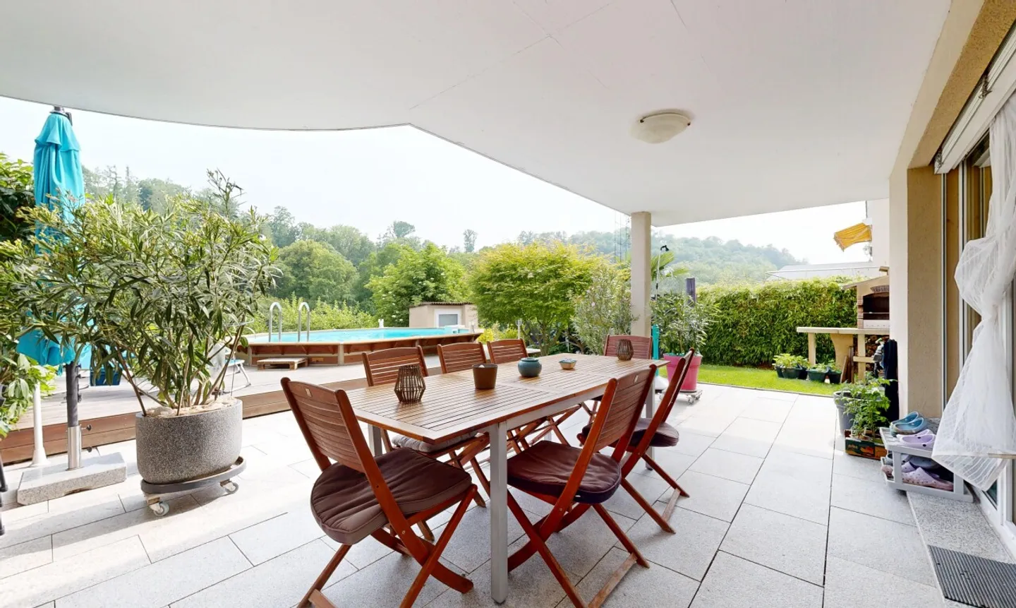 Stunning Villa with Pool in Orbe - Photo 2 of 13