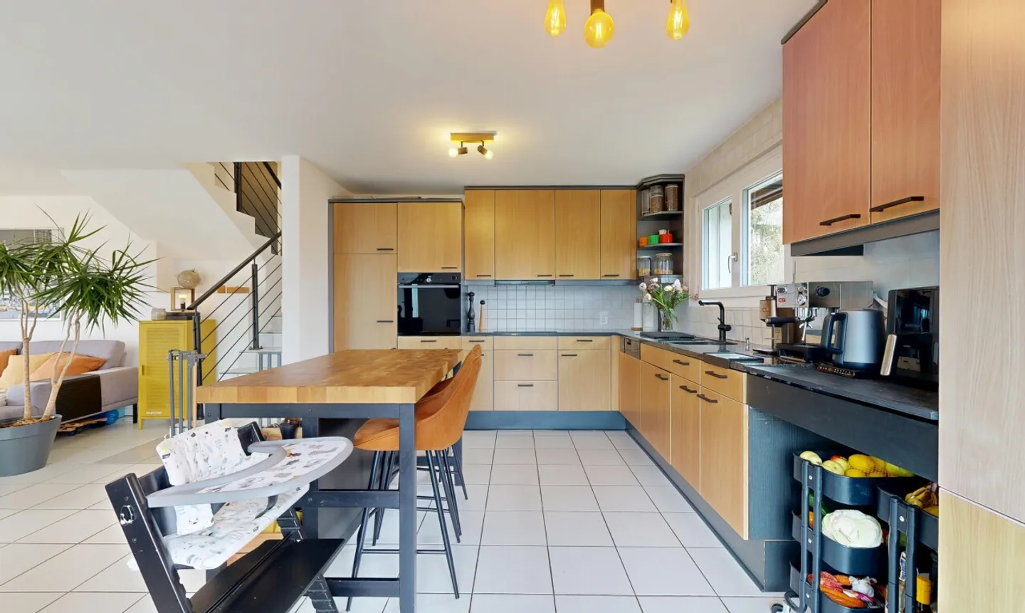 Charmantes freistehendes Haus mit Panorama - Foto 7 von 11