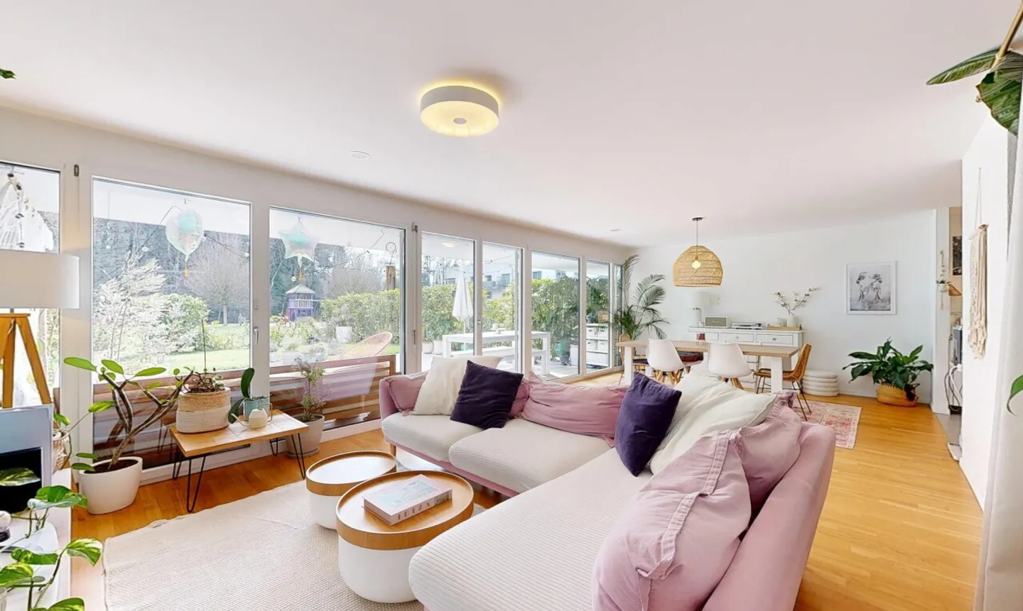 Magnificent contemporary duplex with terrace, garden & green setting - Photo 3 of 11