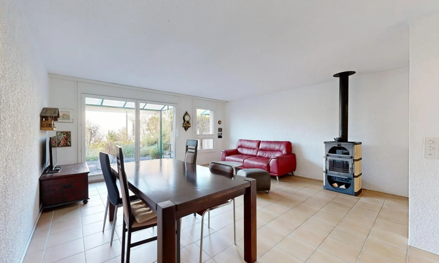 Casa a schiera affascinante con 4,5 stanze e possibilità di espansione - Foto 3 di 11