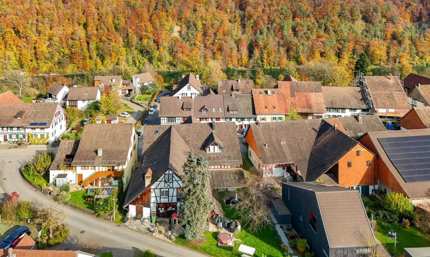 Ampia casa multifamiliare completamente affittata con unità commerciale - Foto 4 di 13