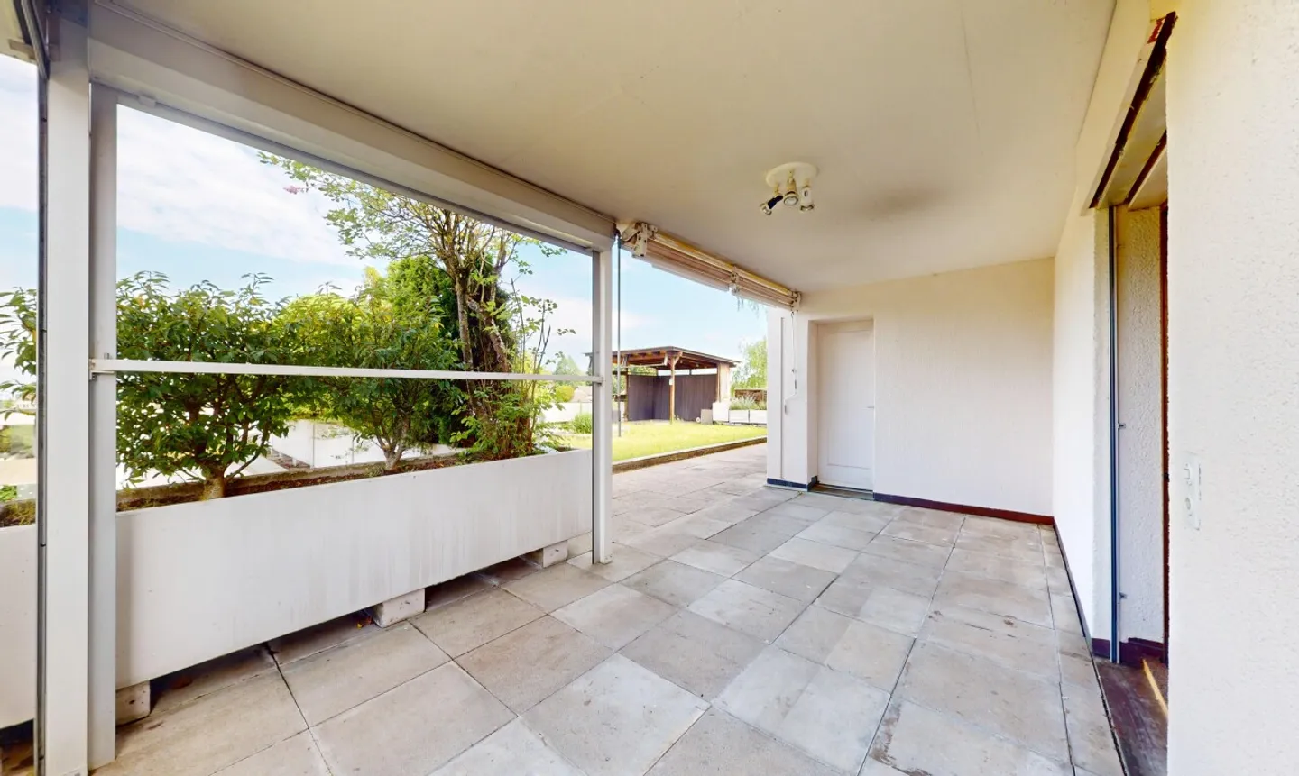 4.5-room penthouse apartment with a grand terrace on Mutschellen - Photo 2 of 13