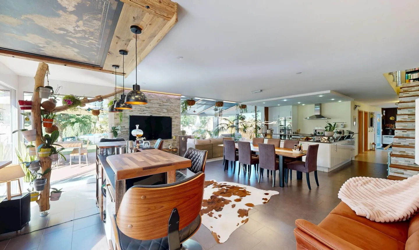 Una villa luminosa nel cuore di un ambiente verde - Foto 2 di 11
