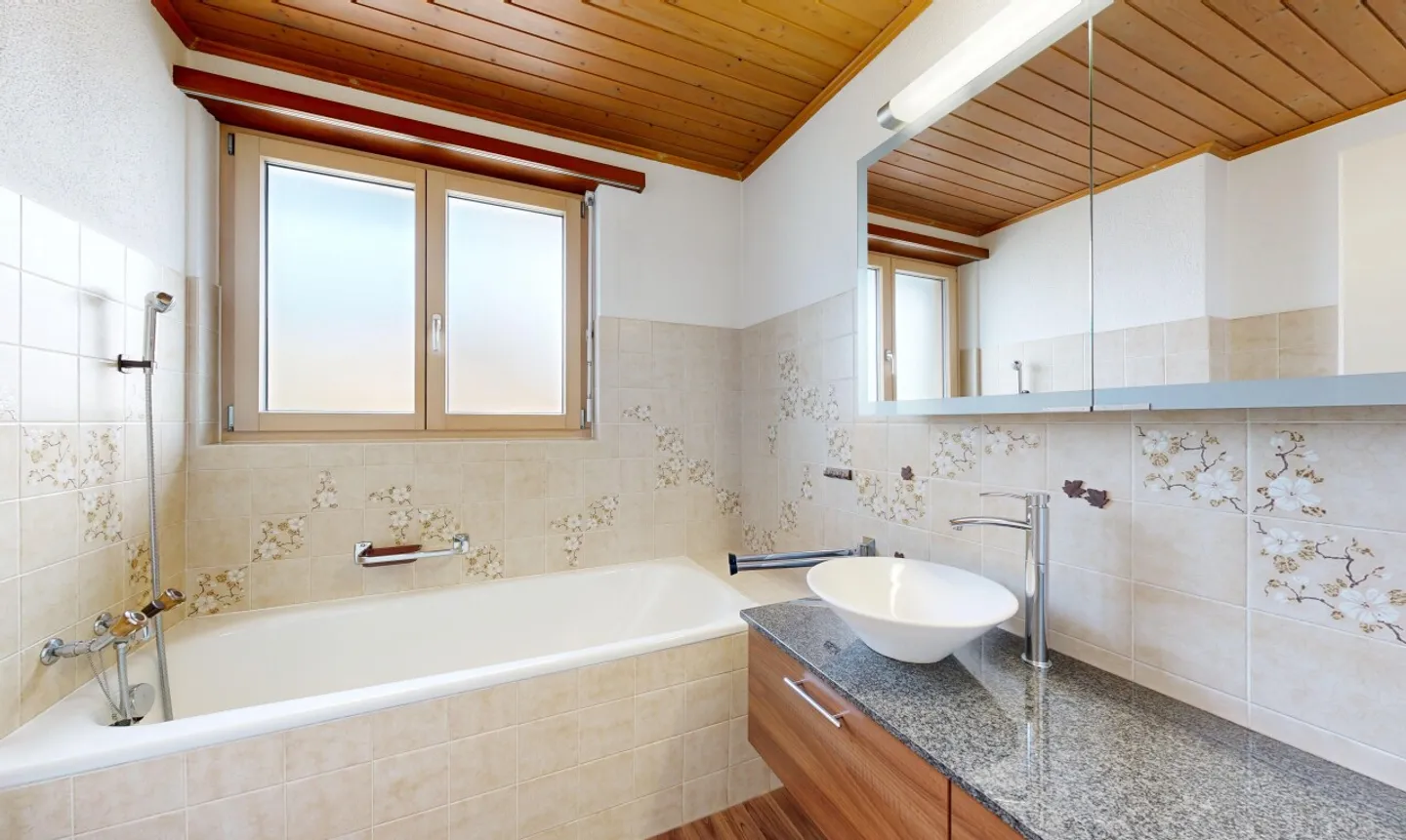 Geräumiges Familienhaus mit Flexibilität - Foto 8 von 11