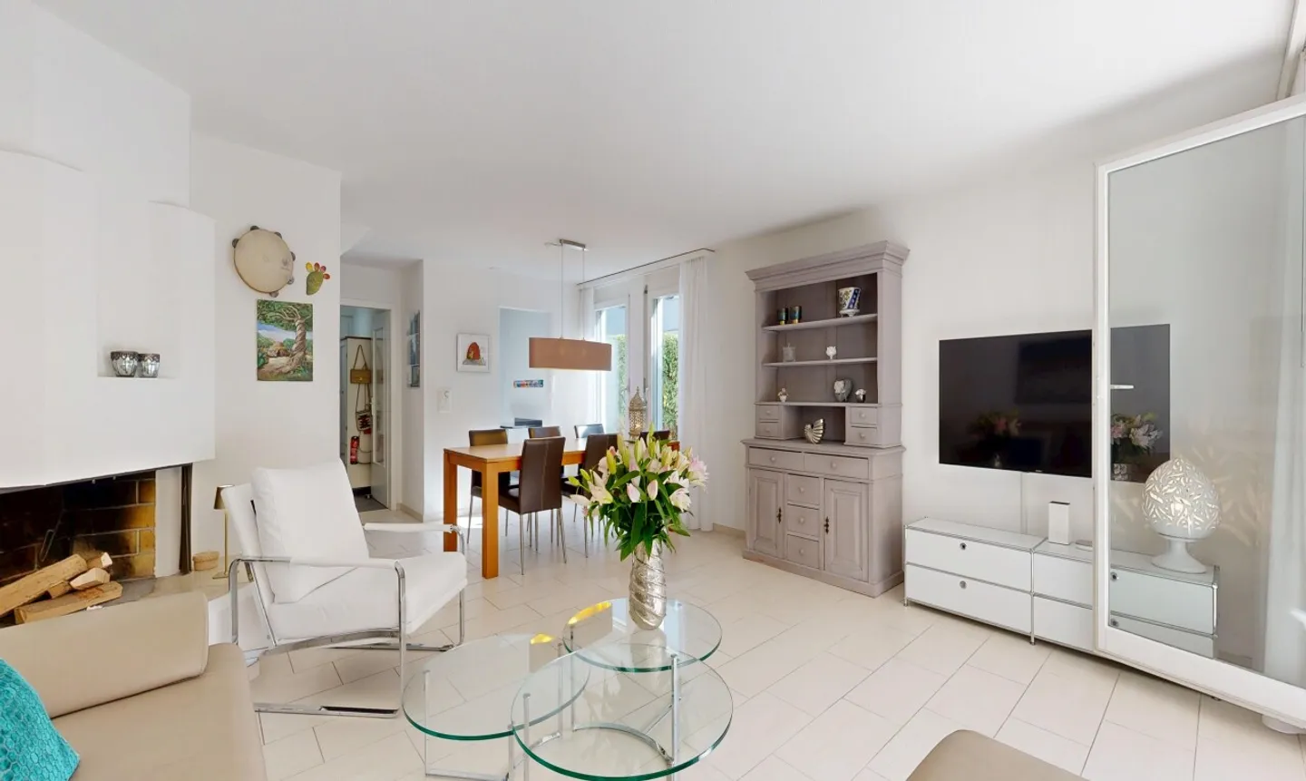 Maison de ville d'angle avec jardin et intimité près de Zurich - Photo 2 sur 11