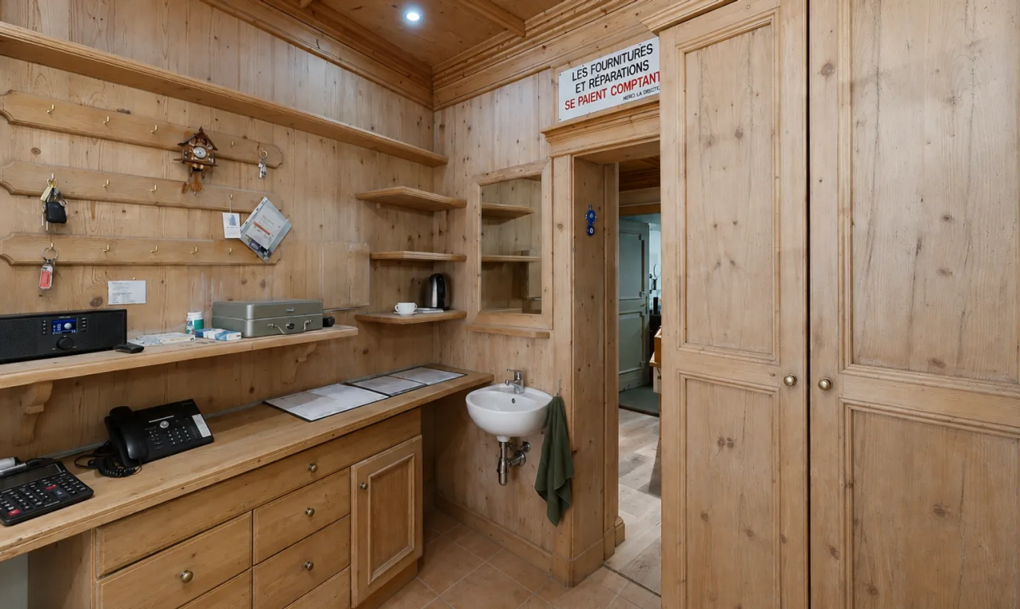 Commercial space ideally located in the heart of Crans-Montana - Photo 4 of 11