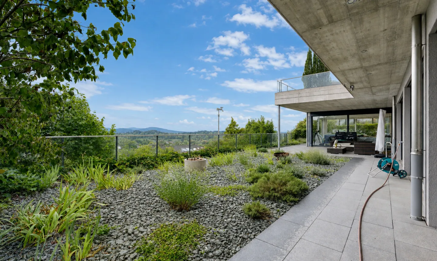Wohnen mit Weitblick – 4.5-Zimmer-Terrassenwohnung mit Doppelgarage - Photo 7 sur 11