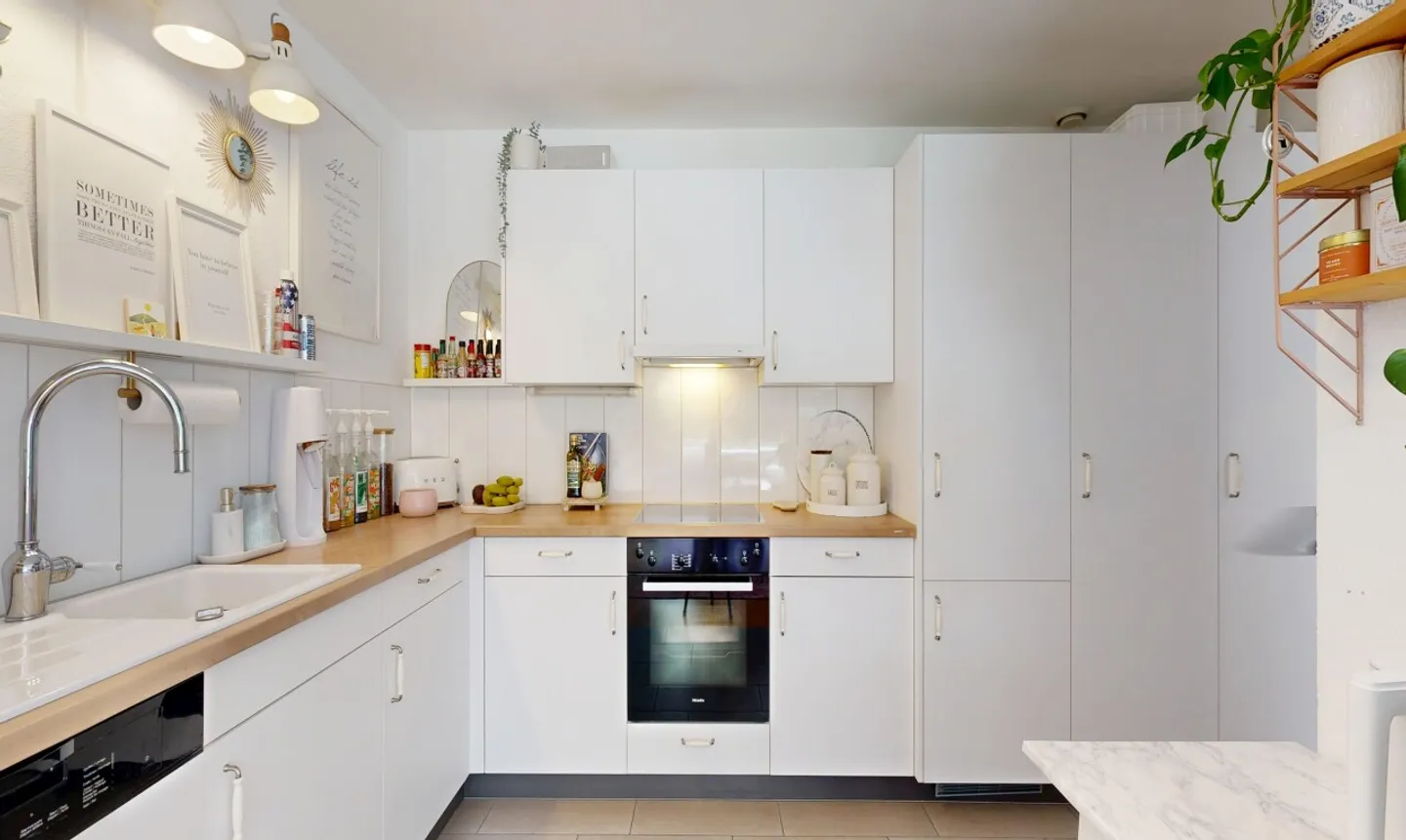 Magnificent contemporary duplex with terrace, garden & green setting - Photo 10 of 11