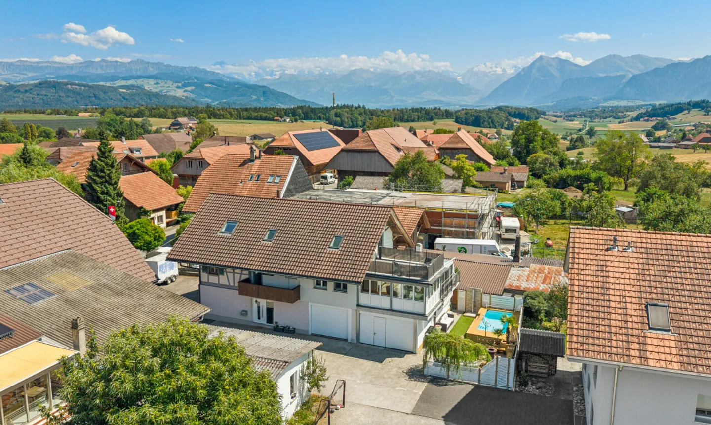 Charmantes Familienhaus mit Wellness - Foto 1 von 11