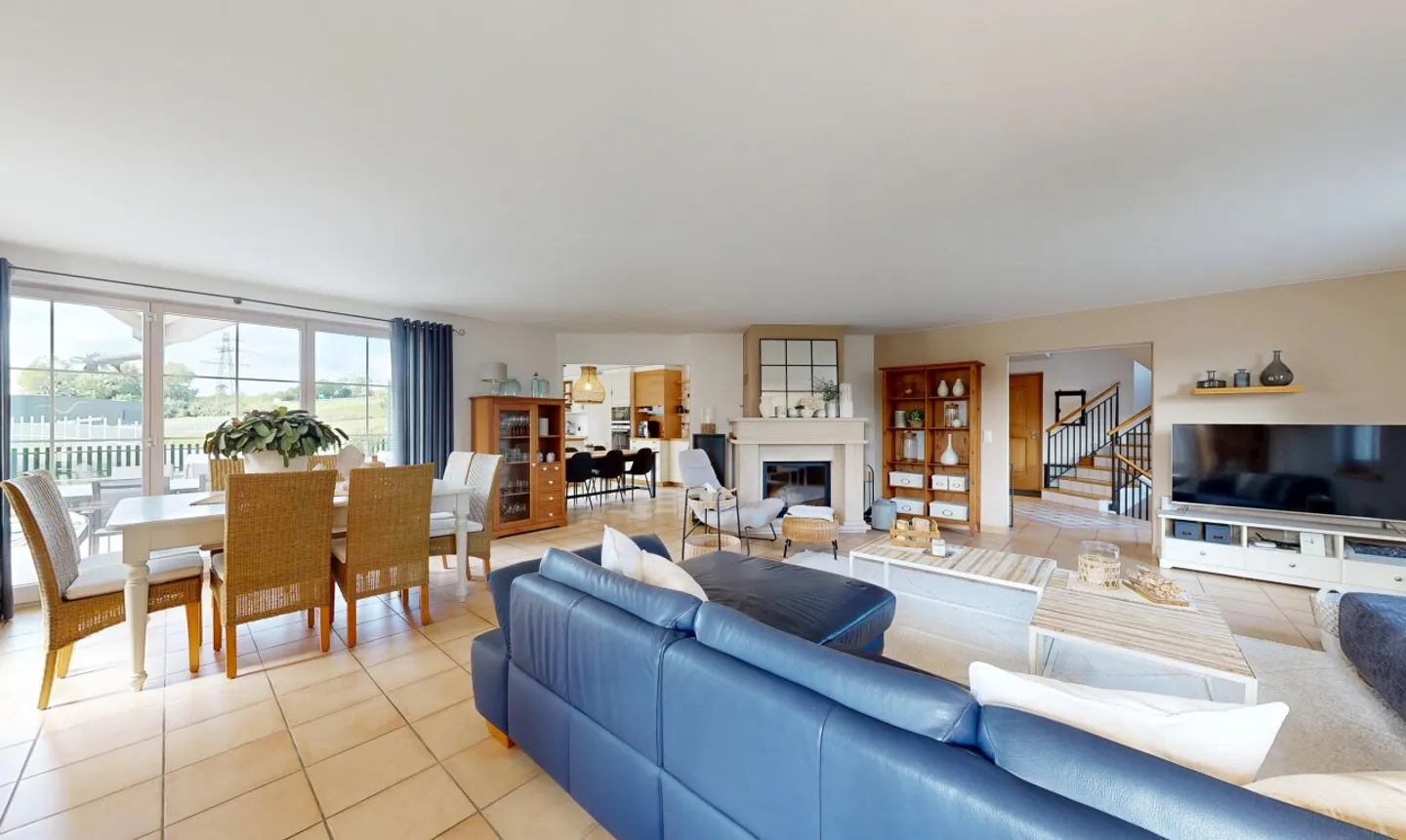 Magnifica casa di 6,5 stanze a Thielle - Foto 5 di 13