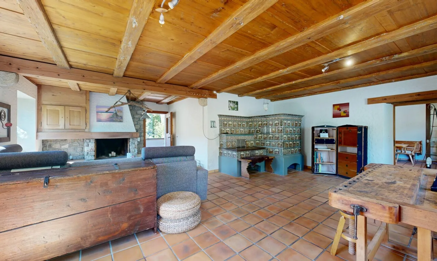 Casa storica con 6 stanze e appartamento con vista - Foto 1 di 11