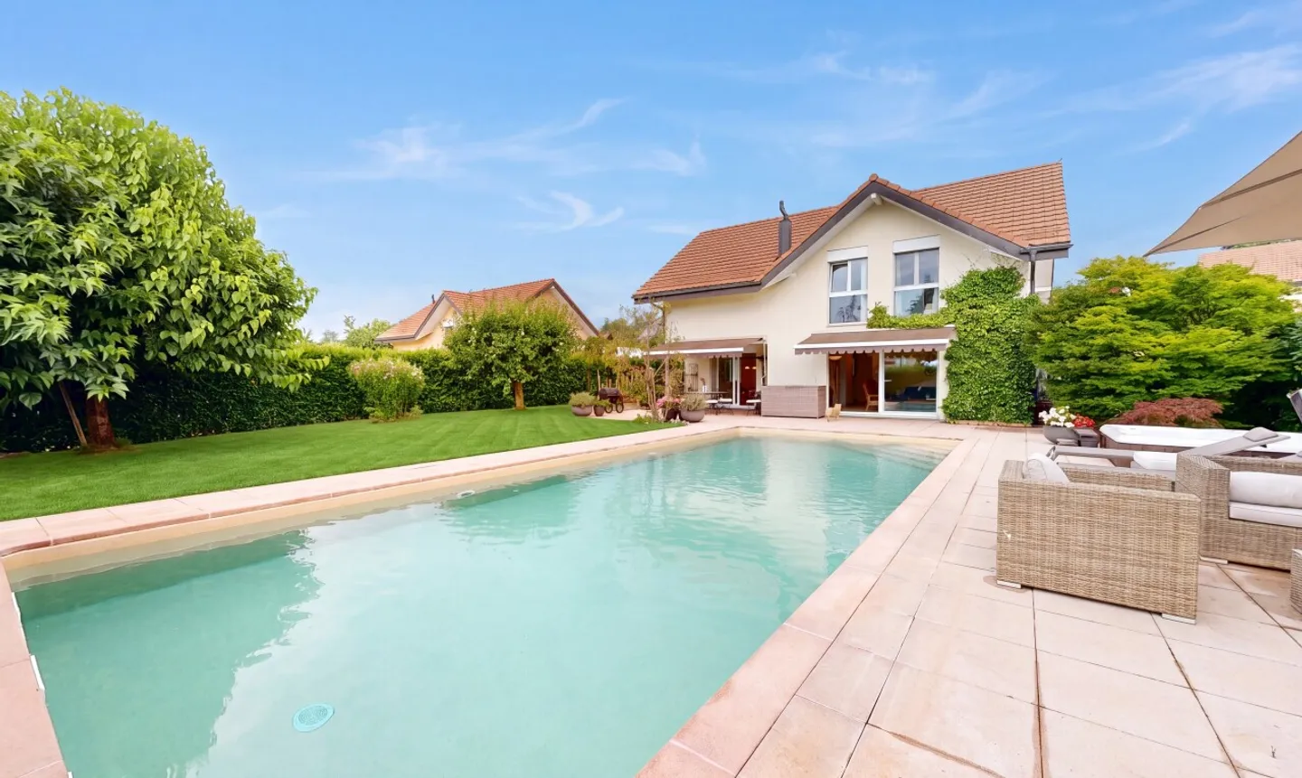Zeitgenössische Villa für Wohlbefinden - Foto 2 von 11