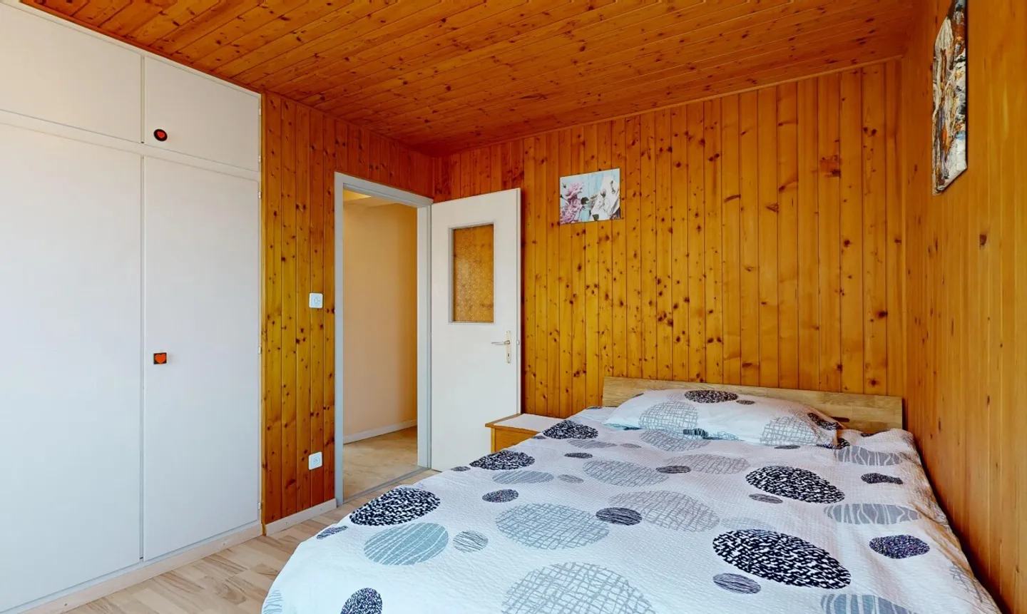 Casa multifamiliare a Broc – 6,5 stanze e grande potenziale - Foto 9 di 11