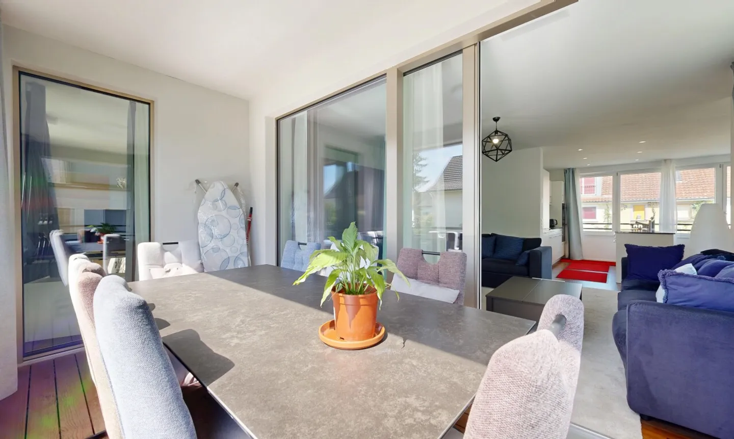 Neuwertige 3.5-Zimmer-Wohnung mit Balkon und Top-Ausstattung - Photo 5 sur 11