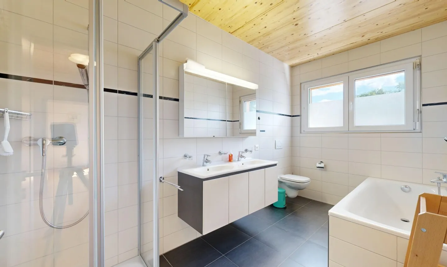 Charmante maison familiale de 5,5 pièces avec jardin - Foto 9 von 11