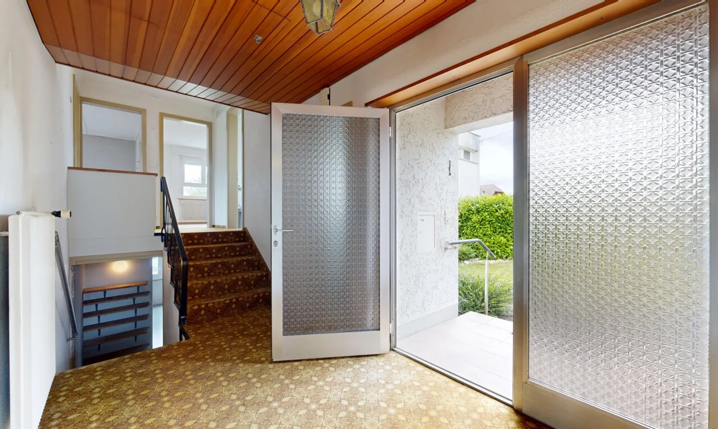 Single-family house with separate studio - Photo 9 of 11