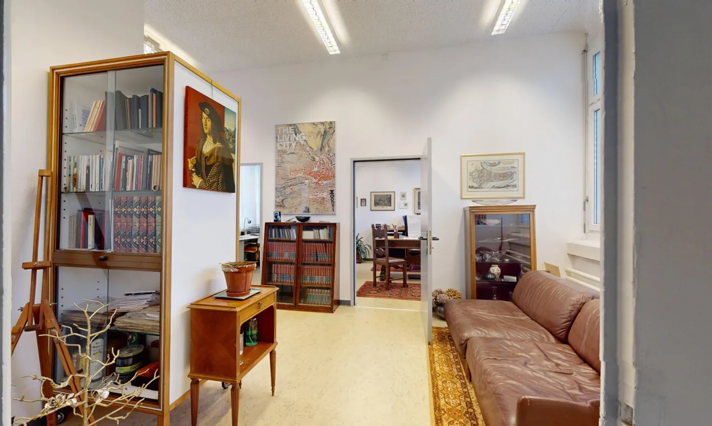 Immeuble lumineux avec potentiel - Photo 4 sur 11