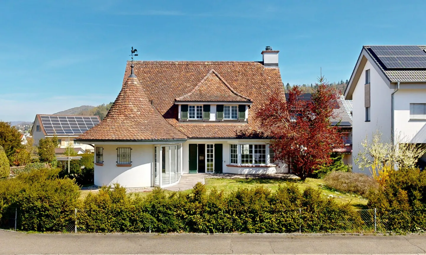 Exclusive 6.5-Room Country House in Desirable Location - Photo 12 of 13