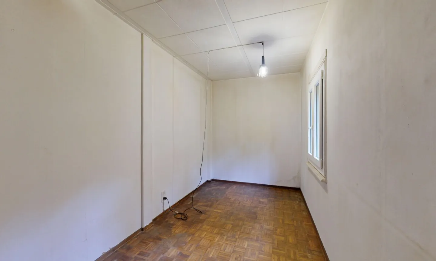 Chéserex: house to renovate in a calm and green setting - Photo 5 of 11