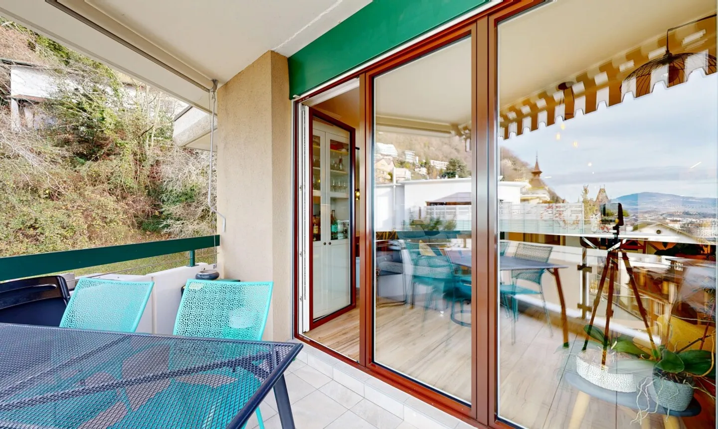 Stupendo appartamento ristrutturato di 4.5 stanze con vista lago a Montreux-Territet - Foto 3 di 11