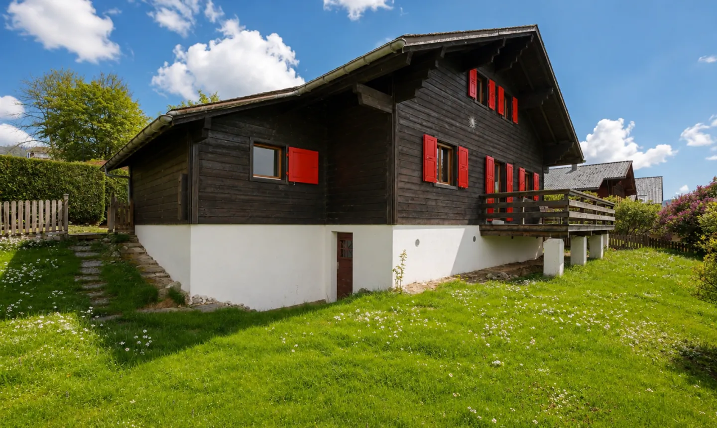 Chalet avec vue sur le lac - Photo 2 sur 11