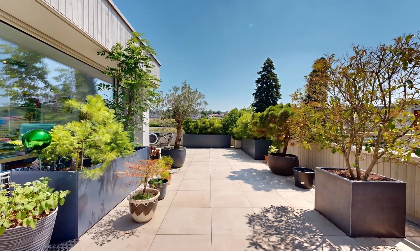Appartement Attique Stylé avec Terrasse - Photo 7 sur 11