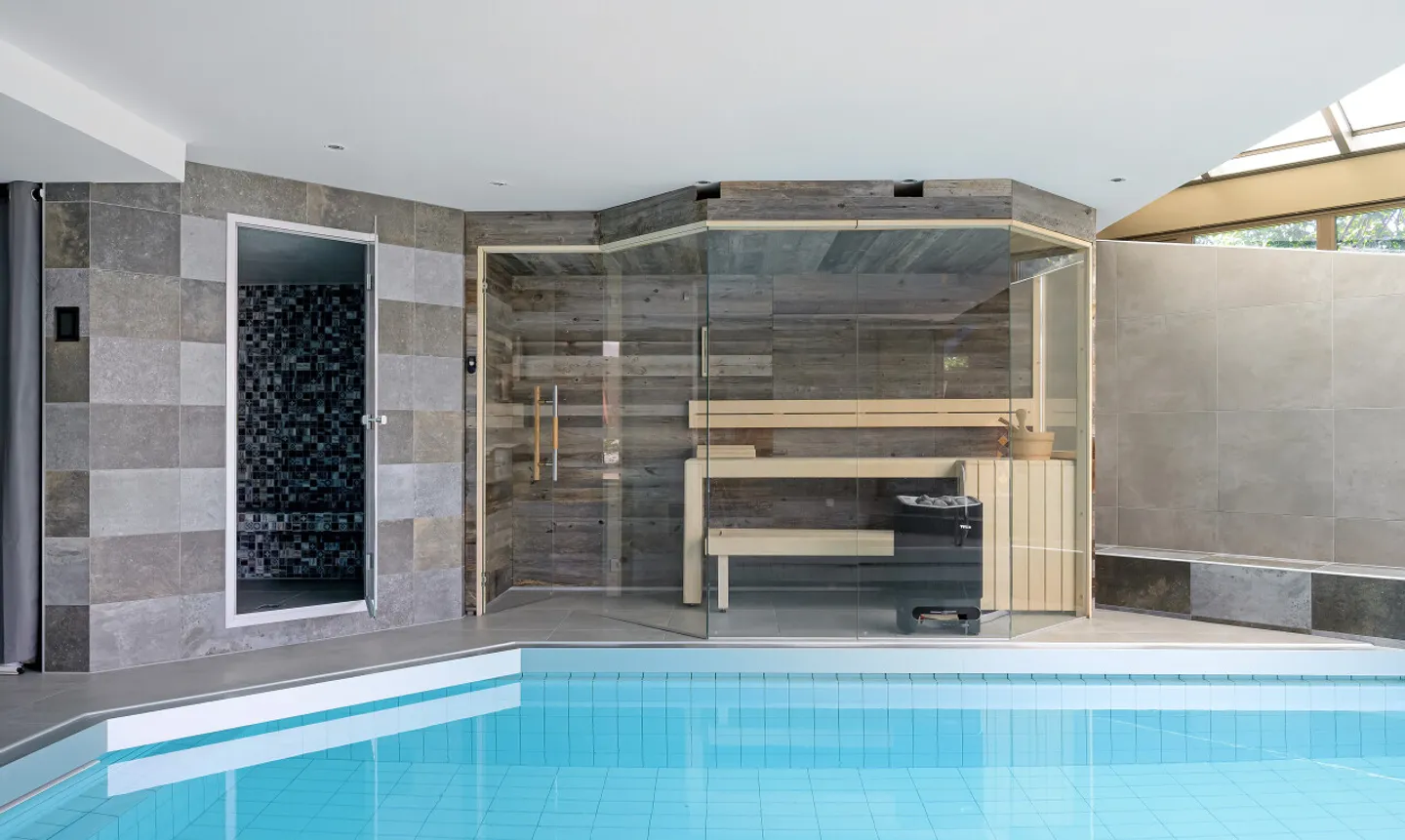 Élégante villa avec véritable spa privatif près de Lausanne - Foto 1 di 11