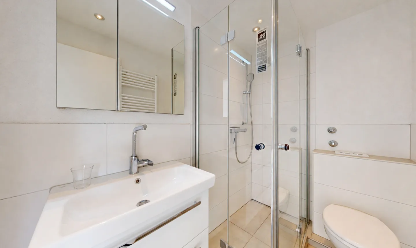 Appartement lumineux de 4,5 pièces avec balcon et vue sur le Rhin à Stein AG - Photo 9 sur 11